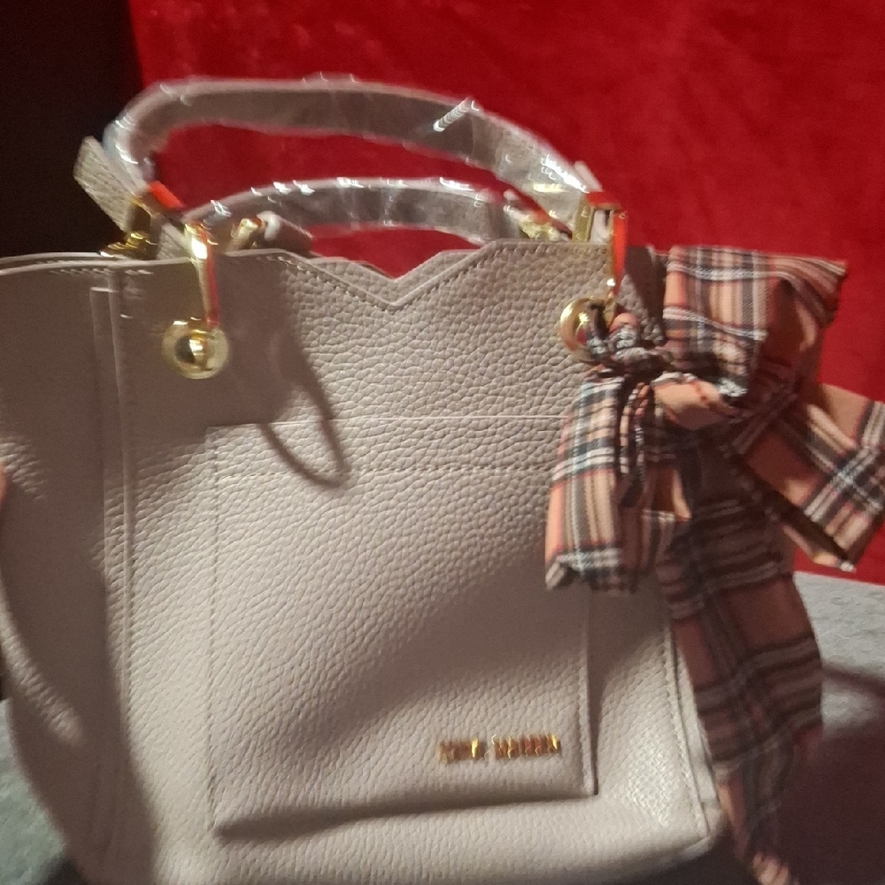 STEVE MADDEN  Cream Crossbody Bag with Plaid Bow